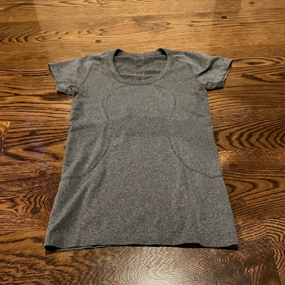 Lululemon Swiftly Tech Short Sleeve Gray